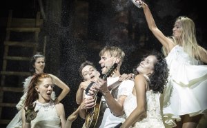 Przygotowania do premiery Wiedźmina w Teatrze Muzycznym fot. Przemysław Burda