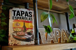 Wystr&oacute;j jednej z sal w restauracji Tapas Barcelona 