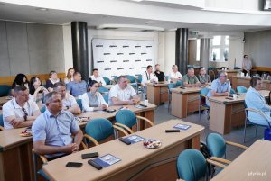 Spotkanie samorządowc&oacute;w ukraińskich z wiceprezydentem Gdyni Tomaszem Augustyniakiem