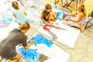 Zajęcia artystyczne dla dzieci to częsty punkt programu Przystani Lipowa 15 // fot. Laboratorium Innowacji Społecznych