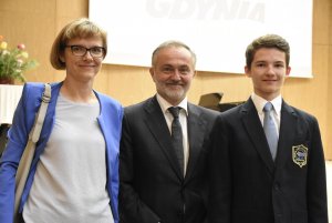 Najlepsi gdyńscy gimnazjaliści wyróżnieni // fot. Lechosław Dzierżak