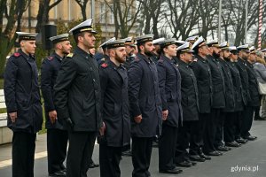 Przedstawiciele załogi włoskiej fregaty ITS „Luigi Rizzo” podczas uroczystości z okazji 25 lat Polski w NATO