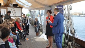 W inauguracji wystawy uczestniczyli: wiceprezydent Gdyni Katarzyna Gruszecka-Spychała i Alain Mompert - konsul honorowy Francji // fot. Magdalena Czernek