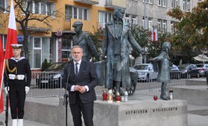 79. rocznica wysiedlenia gdynian. Na zdjęciu: Wojciech Szczurek, prezydent Gdyni // fot. Marta Jaszczerska
