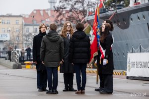 Uczniowie III LO ślubują na sztandar 