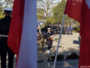 Składanie wieńców / fot. Dorota Nelke