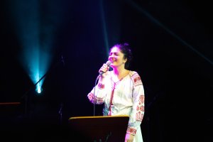 Na scenie Laura Marti//fot. Marcin Wojtkiewicz