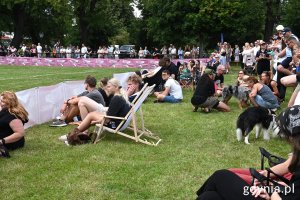 Uczestnicy wydarzenia „Latających psów”