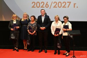 Najmłodsze uczestniczki rozpoczynające aktywność na Uniwersytecie Trzeciego Wieku (fot. Magdalena Starnawska)