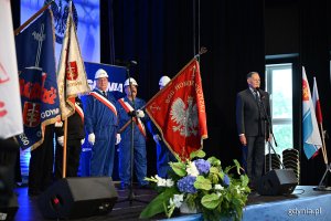 Uroczystość wręczenia odznak honorowych w Sali Koncertowej Portu Gdynia w ramach gdyńskich obchodów 45. rocznicy zakończenia strajków i podpisania porozumień sierpniowych (fot. Michał Puszczewicz)