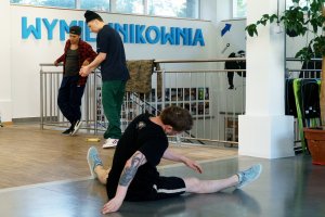 Trening breakdance w Wymiennikowni /fot. Aleksander Trafas, Laboratorium Innowacji Społecznych