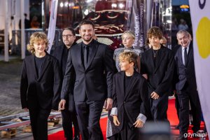 "Ministranci". Ceremonia czerwonego dywanu poprzedzająca sobotnią galę 50. Festiwalu Polskich Filmów Fabularnych w Gdyni (fot. Karol Stańczak)