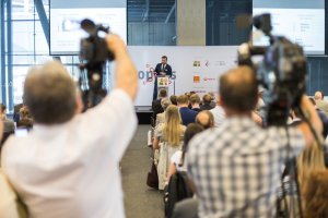 Publikacja raportu "Europolis. Bezpieczne i Otwarte Miasta" w Centrum Nauki Kopernik w Warszawie // mat. prasowe