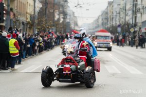 Przejazd przez Gdynię w ramach 23. edycji akcji &bdquo;Mikołaje na motocyklach&rdquo; (fot. Paweł Budziński)