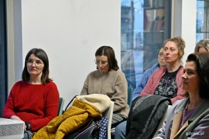 Uczestniczki spotkania &bdquo;Twoje ciało w nowym rytmie. O perimenopauzie i menopauzie&rdquo; w ramach cyklu &bdquo;Marzec Kobiet: Port Dobrostan&rdquo; 