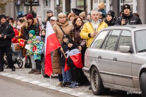 Mieszkańcy licznie uczestniczyli gdyńskiej paradzie (fot. Karol Stańczak)