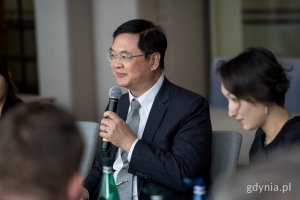 Wiceprezydent Lo Ta-Sheng i tłumaczka