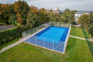 Nowe boisko uzupełnia infrastrukturę sportową na terenie szkoły (fot. Mariusz Żelechowski)