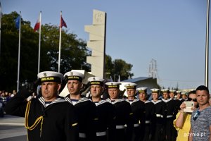 Na ulicach Gdyni odbył się capstrzyk poprzedzający Święto Marynarki Wojennej // fot. Paweł Kukla