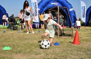 piknik z Ochotniczą Strażą Pożarną Wiczlino i sąsiedzką wymianą w tle na Chwarznie-Wiczlinie//M.Urbaniak