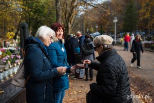 Radna miasta Joanna Zielińska podczas kwesty na rzecz gdyńskiego hospicjum 