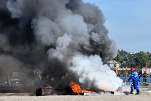 Ćwiczenia ratowniczo-gaśnicze w Porcie Gdynia / fot. Dorota Nelke