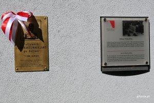 Tablica upamiętniająca pułkownika Leona Korzewnikjanca w siedzibie Państwowej Straży Pożarnej (fot. Magdalena Starnawska)