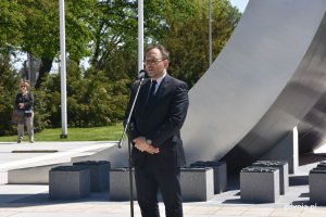 Okolicznościowe przemówienie wygłosił Andrzej Bień - wiceprzewodniczący Rady Miasta Gdyni // fot. Magdalena Czernek