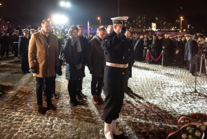 Obchody przy pomniku Ofiar Grudnia '70 w Gdyni, fot. Dawid Linkowski