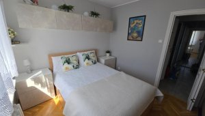 Słoneczny apartament z widokiem, sypialnia