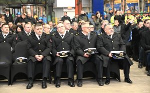 Oficerowie w galowych mundurach