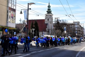 Niebieski Marsz dla Autyzmu przeszedł ulicami Gdyni w 2016 roku // fot. M. Puszczewicz