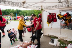 Witomiński Piknik Mundurowy zgromadził zar&oacute;wno sympatyk&oacute;w służb mundurowych, chętnych do badań i miłośnik&oacute;w spędzania wolnego czasu na świeżym powietrzu
