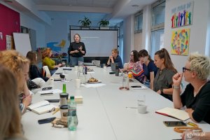 Uczestniczki czwartego posiedzenia drugiej kadencji Gdyńskiej Rady Kobiet zgromadzone w Miejscu Otwartym 