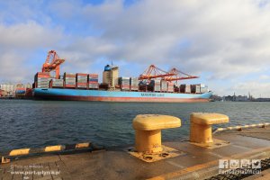 Największy kontenerowiec w historii Gdyni // fot. Tadeusz Urbaniak / www.port.gdynia.pl