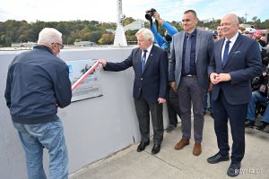 Odsłonięcie tablicy ku pamięci Krystyny Chojnowskiej-Liskiewicz // fot. Michał Puszczewicz