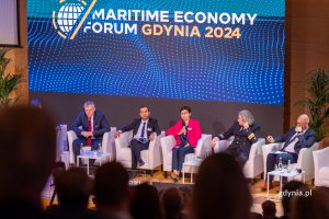 Paneliści 23. Forum Gospodarki Morskiej w Gdyni