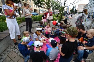 27 czerwca odbyło się pierwsze spotkanie z cyklu „Chodźcie na plac Kaszubski” skierowane do dzieci, młodzieży i dorosłych // fot. Michał Puszczewicz