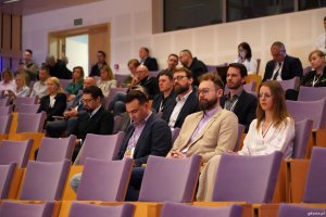 Uczestnicy Metropolitalnego Forum i Targ&oacute;w &bdquo;Efektywny Samorząd&rdquo;