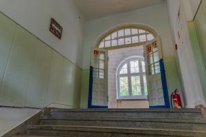 Budynek dawnej szkoły przy ul. 10 lutego zaadaptowany zostanie na potrzeby Centrum Nowoczesnego Seniora // fot. Laboratorium Innowacji Społecznych