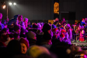 Gdyńskie mikołajki w muszli koncertowej na placu Grunwaldzkim (fot. Kamil Złoch)