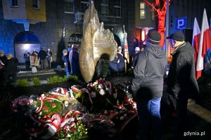 Uroczystości przed pomnikiem Ofiar Terroru Komunistycznego // fot. Magdalena Czernek