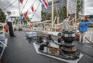 ORP Mewa udostępniona została zwiedzającym z okazji 30. rocznicy wizyty Jana Pawła II w Gdyni.//fot. Dawid Linkowski