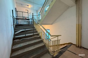 Remont klatki schodowej w Specjalnym Ośrodku Szkolno-Wychowawczym nr 2 (fot. Katarzyna Balcerzak)