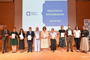 Nauczycielki i nauczyciele dyplomowani (fot. Magdalena Starnawska)