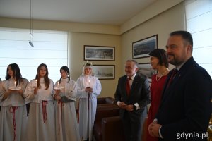 Orszak św. Łucji u prezydenta// fot. Karolina Szypelt