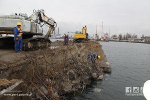 Prace rozbiórkowe na terenach Portu Gdynia, fot. Tadeusz Urbaniak , www.port.gdynia.pl