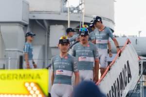 Zesp&oacute;ł Netcompany INEOS podczas prezentacji drużyn 83. Tour de Pologne
