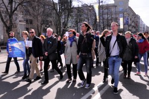 "Niebieski Marsz dla Autyzmu" przeszedł przez Gdynię // fot. Magdalena Czernek