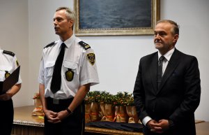 Od prawej: Wojciech Szczurek - prezydent Gdyni i Dariusz Wiśniewski - komendant Straży Miejskiej w Gdyni, fot. Kamil Złoch